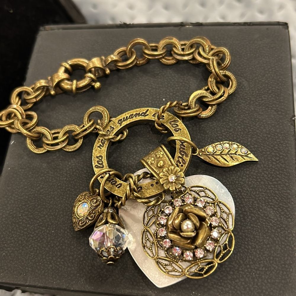 Mother-of-Pearl Heart Vintage Charm Bracelet,NWT-Boutique